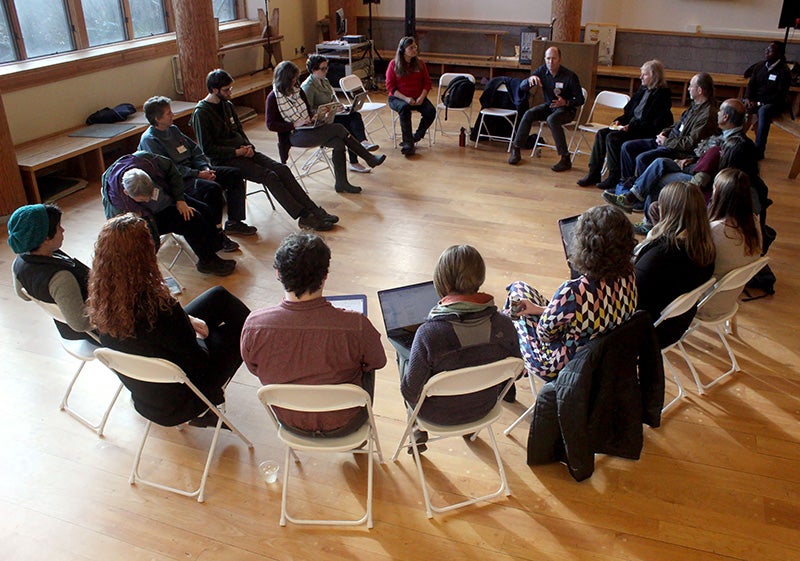 Community members and University of Oregon students