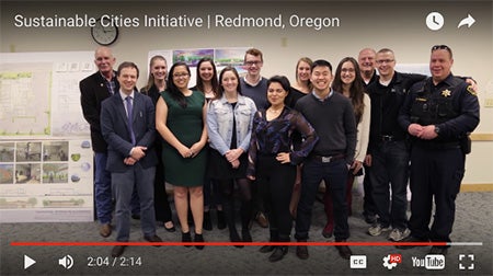 students and City of Redmond officials