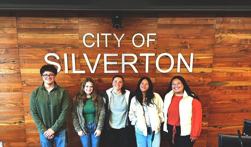 Photograph of students at the City of Silverton. 